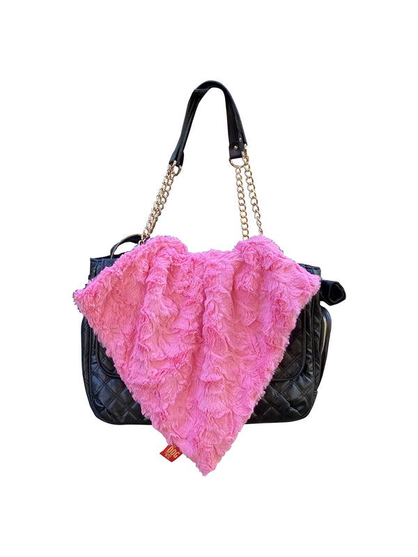 Carrier Square, Bella